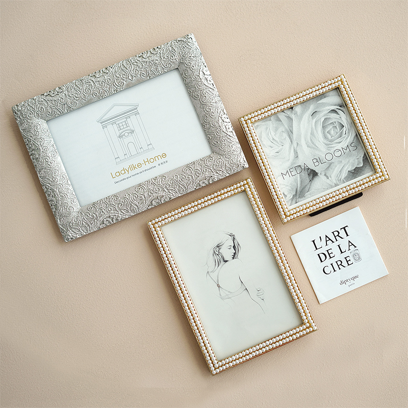 Zhimeijia Metal Carved Photo Frame Table European Light Luxury 6 Inch 4 Inch Gold Photo Frame Combination Ornament