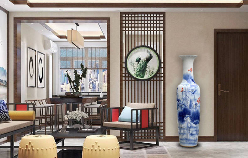 Jingdezhen blue and white porcelain hand - made sitting room adornment is placed more than the French vase company every year for the opening gifts