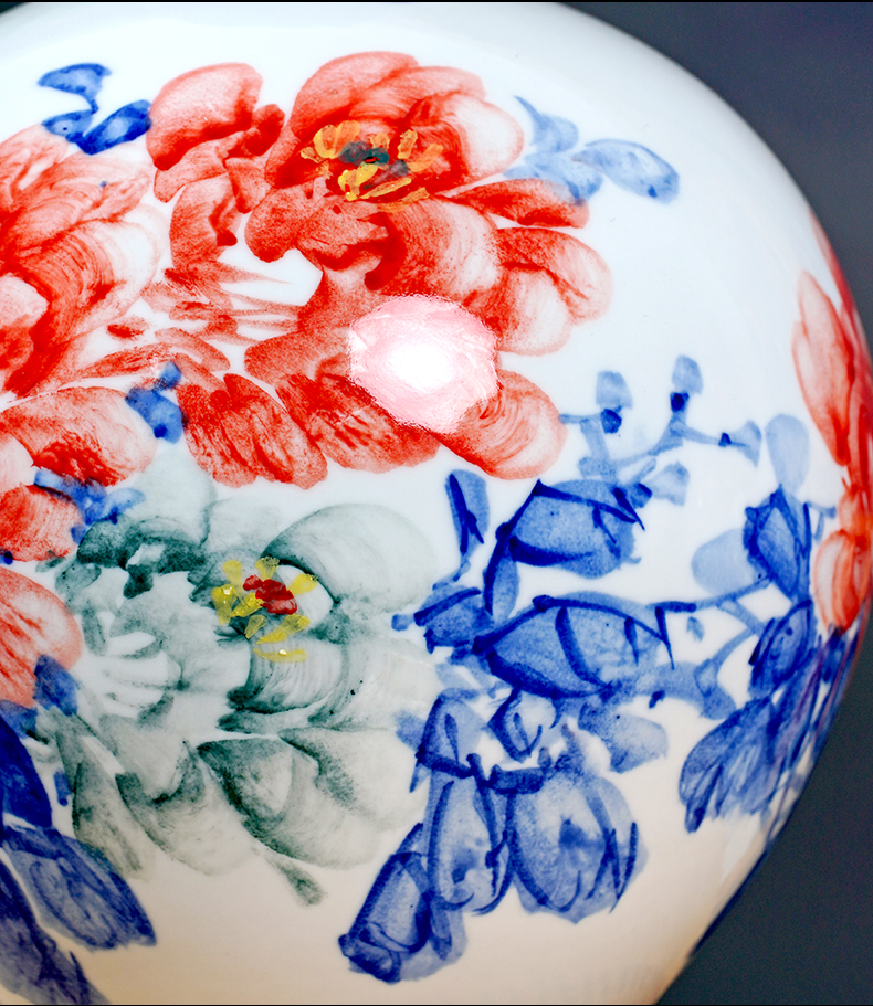 Jingdezhen ceramic hand - made blooming flowers vase mesa place to live in the living room a study ancient frame ornaments