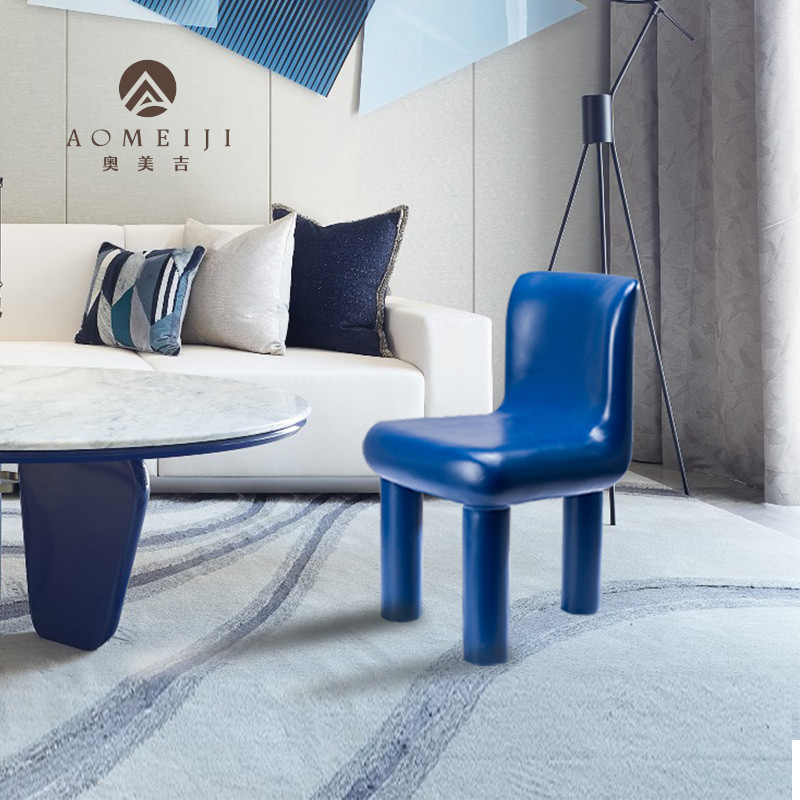 Modern minimalist leaning on back chair Floor Pendulum small bench Bench Sculpted room Living room Home innate Decorative Stool chairs