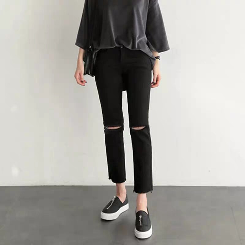 Black ripped jeans women's spring new loose student Korean version chic Hong Kong taste thin straight tube 89-point pants