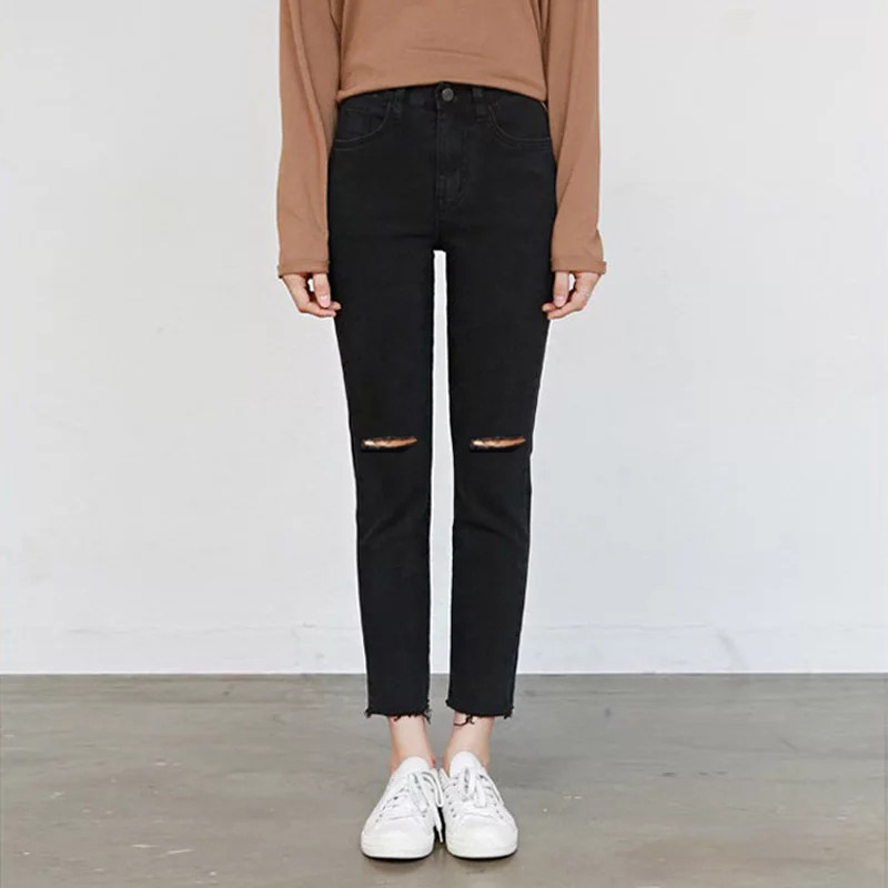 Rotten hole jeans female straight summer thin black loose student Korean version thin bf wind eight-point small nine-point pants