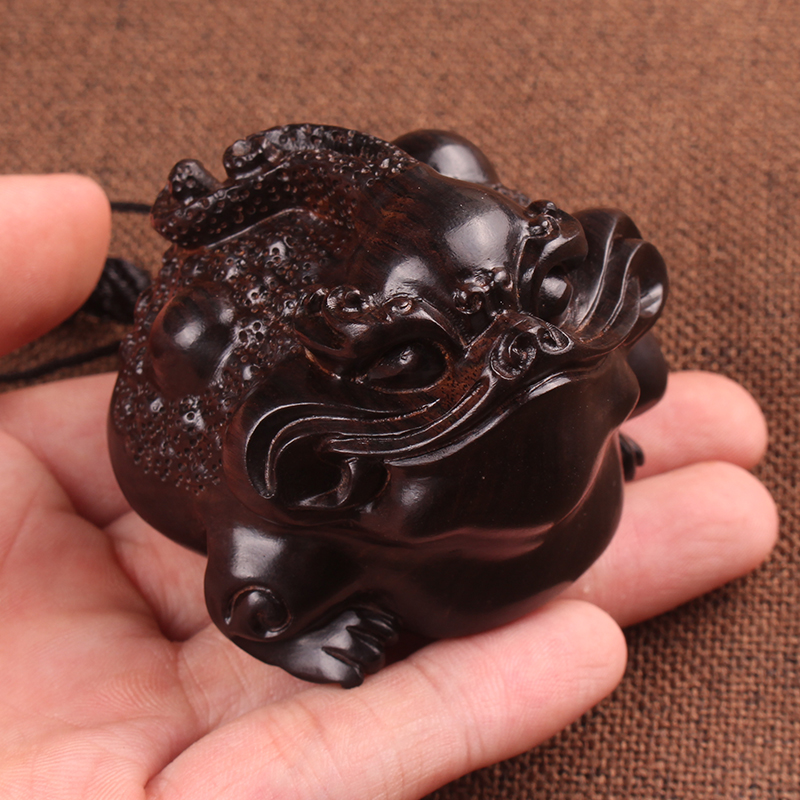 China Wind Black Sandalwood Toad Handmade Wood Carving Handlebar Piece Wood Carry-on and Play Piece Craft Gift