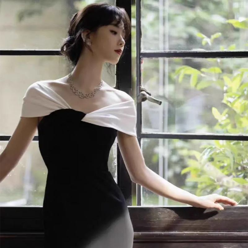 Liu Shishi's Same Style Evening Dress, High-End Banquet Style, Off-Shoulder Black and White Color-Blocking Dress, Light Luxury and Stunning Dress Liu Shishi's Same Style Evening Dress, High-End Banquet Style, Off-Shoulder Black and White Color-Blocking Dress, Light Luxury and Stunning Dress