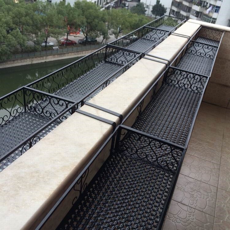 Widening Balcony Decoration Flower Racks Iron Art Railing Wall-hung Hanging Flower Pots Guardrails Multilayer Meat Chandelia Gold Gg Hanging Rack