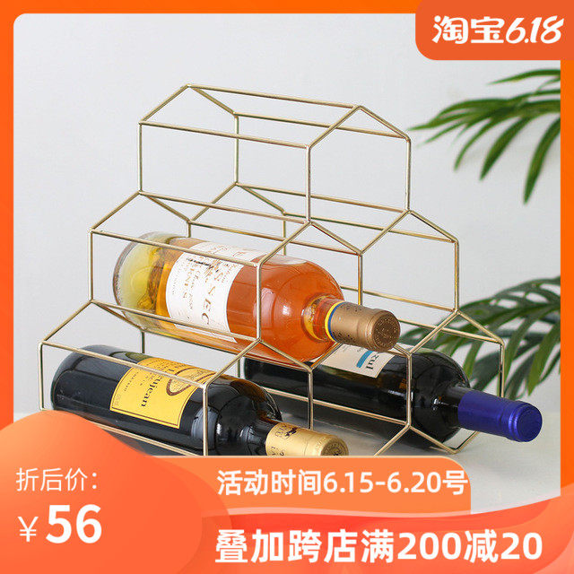 Nordic Minimalist Practical Geometric Metal Wine Rack Bar Deco Decorated With Golden Honeycomb Red Wine Shelf Shop Window Display