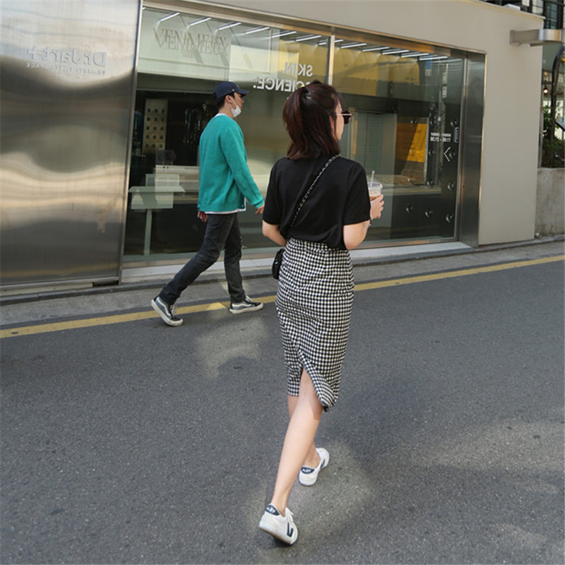 The little man is tall, light and familiar Hepburn Xiaoxiang Fried Street Skirt Suit Skirt Temperament Two-piece Foreign Style Age Reduction