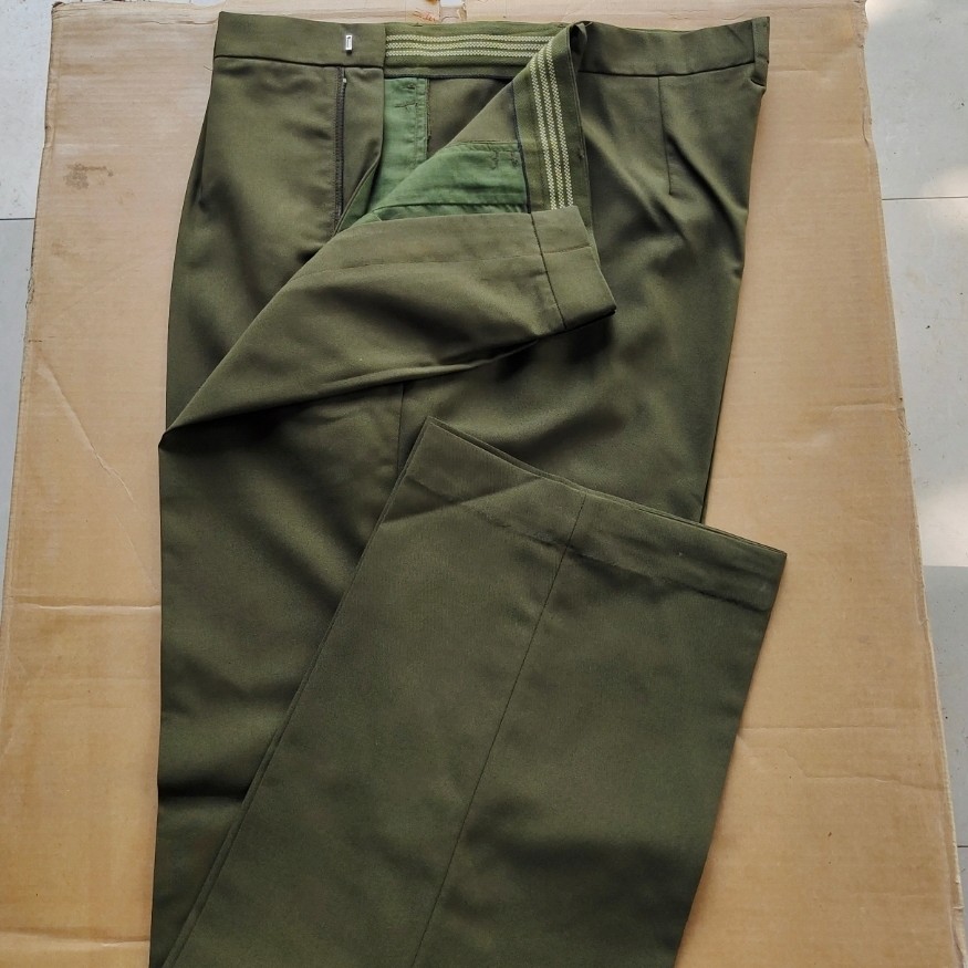 Old stock 87 Yellow green summer pants old Fan Ludding material Western pants 92-1 Summer pants in old age loose pants