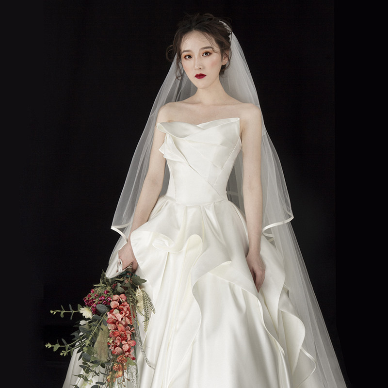 Main wedding dress 2021 new bridal temperament satin bandeau Hepburn retro trailing tutu Korean princess wedding dress