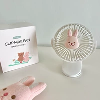 Белый фанат в стиле кролика