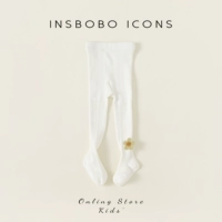 Белый, в цветочек