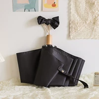 Таинственный черный глубокий винил