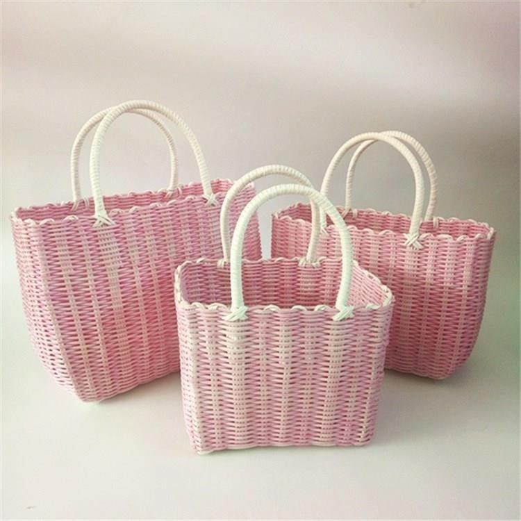 Rattan bath basket portable soft bath basket cute Korean plastic large bath basket bathroom washbasket large