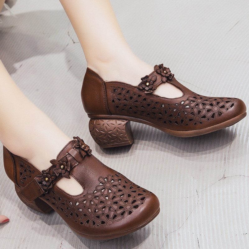 Spring and summer new genuine leather ethnic wind retro Roman shoes Baotou hollow breathable women's shoes coarse with middle-aged moms sandals