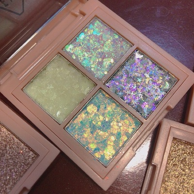 ins超火四色眼影盘4色钻石全闪