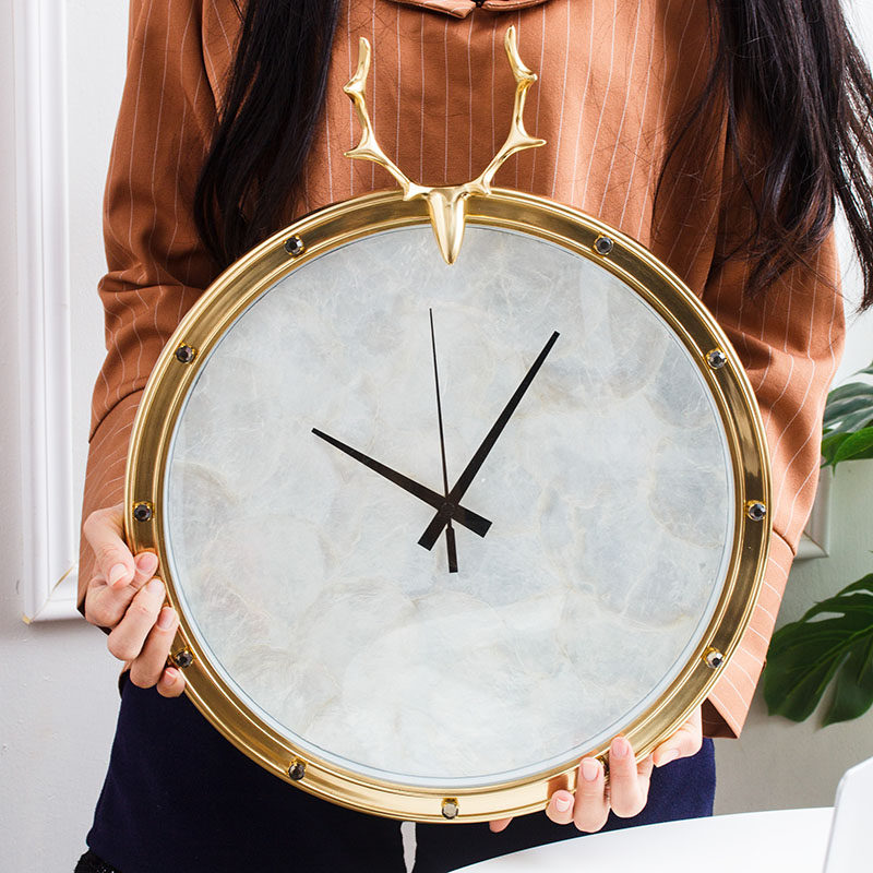 Nordic Modern Light Luxury Pure Copper Creative Living Room Deer Head Shell Hanging Bell Eurostyle Luxury Atmospheric Quartz Clock Watch Muted