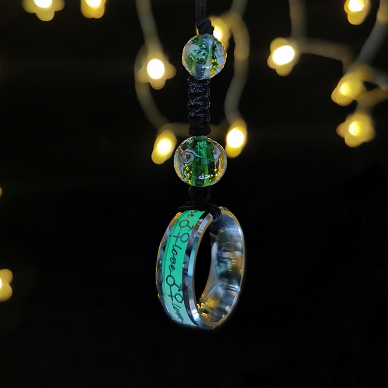 Holding a luminous mobile phone lanyard ring buckle short chain female couple male pendant pendant metal pendant net red applicable to Apple