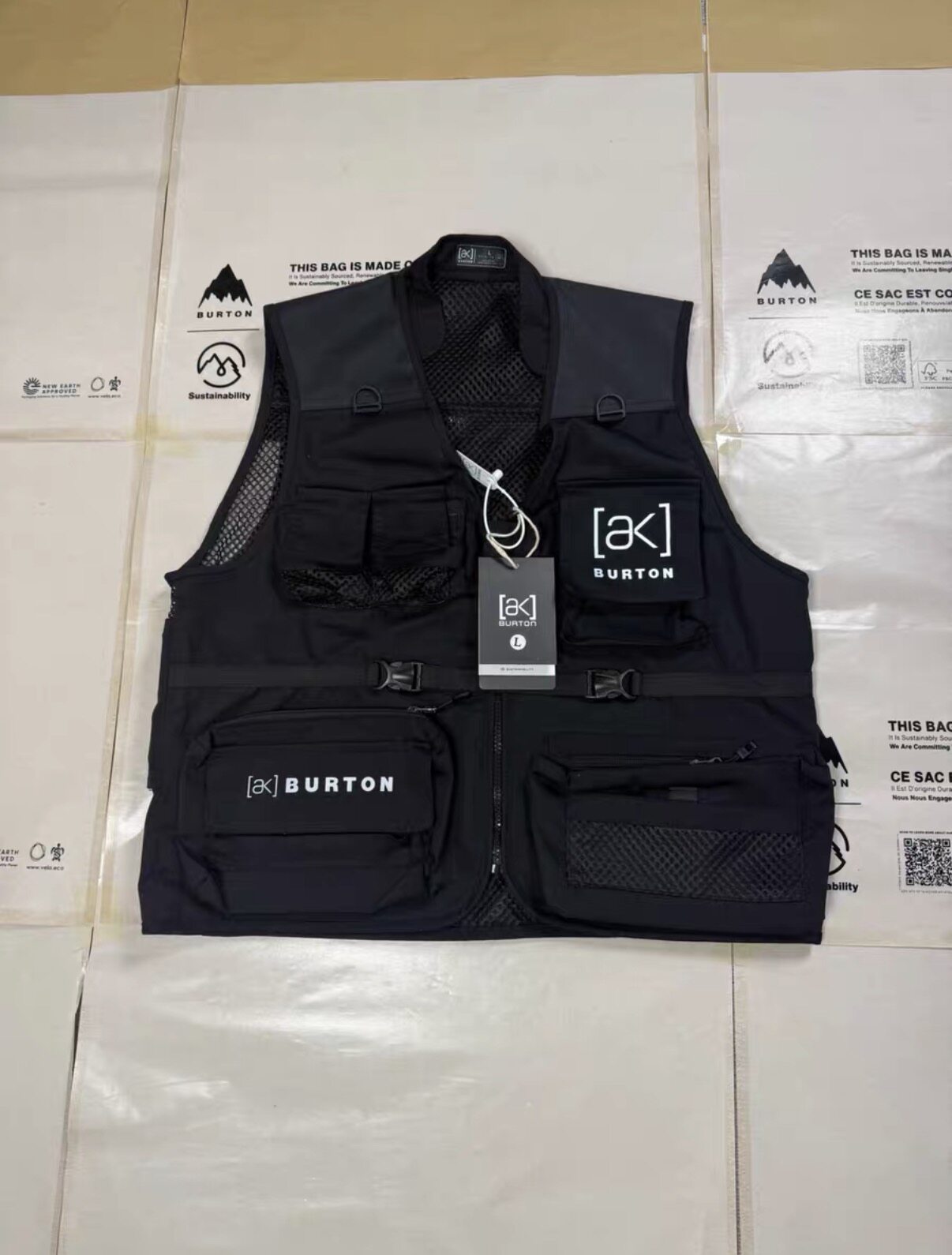 新品のAKインストラクター用スキーベスト。アウトドアスポーツ、スキー、釣り、防風、防水仕様のスキースーツ。ユニセックス。