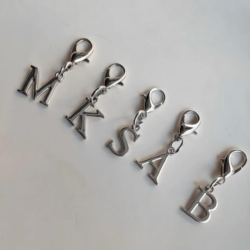 Cross-Border Silver Letter Keychain Pendant Classic Simple Key Chain Decoration Bag Accessory Shoe Pendant