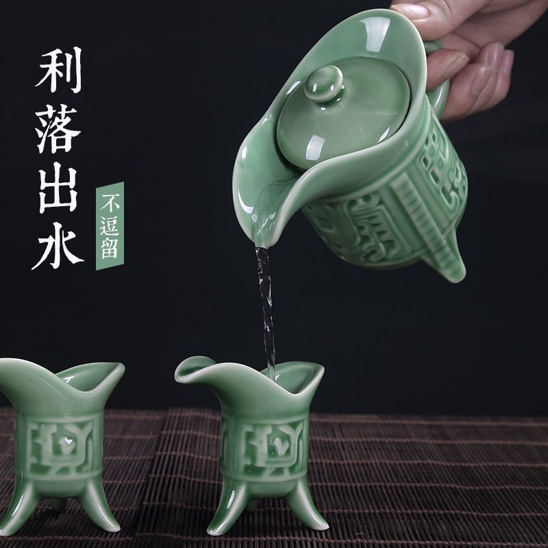 Art hin ceramic cup three foot cup wine suits for high pot liquor liquor cup after the ancient wine wine bottles in the style of the ancients