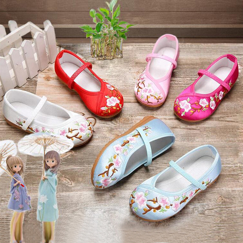 Childrens embroidered shoes, girls Chinese Hanfu shoes, ancient clothes, baby, ancient Chinese style, girls old Beijing cloth shoes