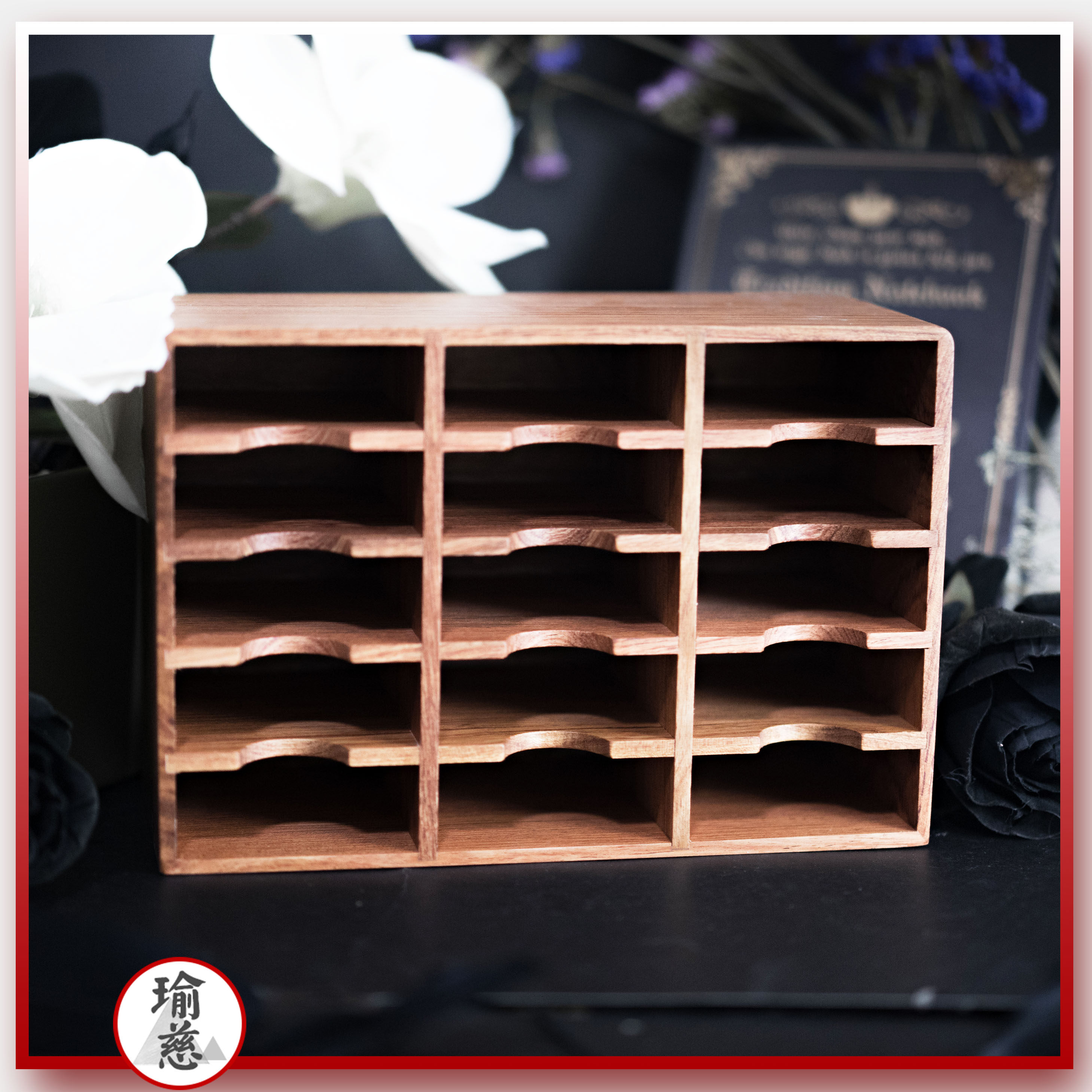 (Yu Ci)Card cabinet display rack flower cut card magic poker practice cards