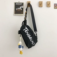 Черная подвеска, значок