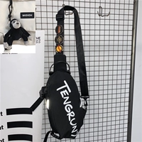 Черная подвеска, значок