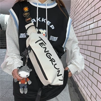 Белая подвеска, значок