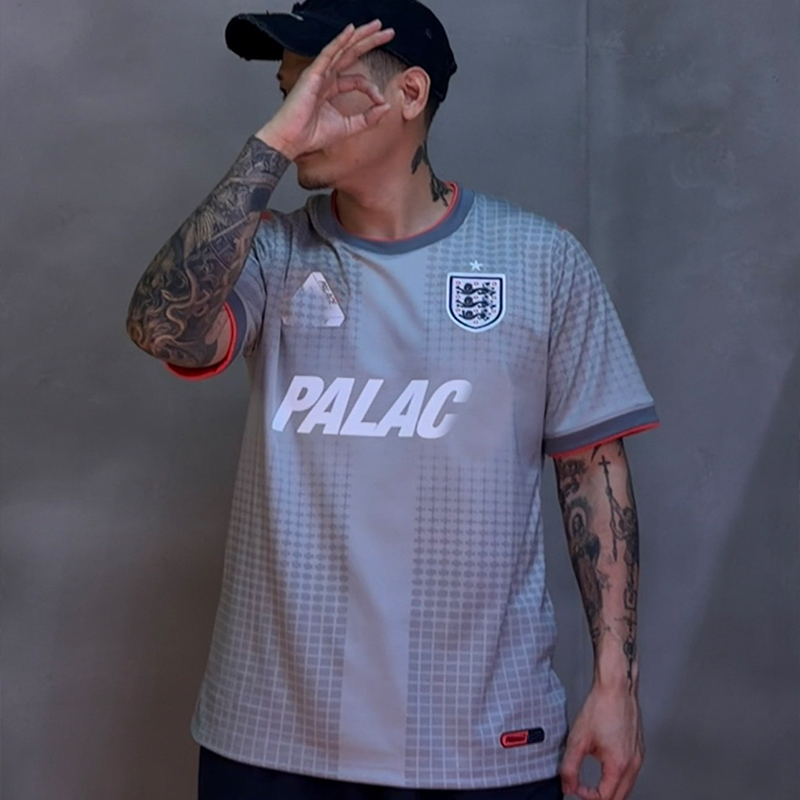Palace × England Team Collaboration Model with Three Lions Emblem on the Chest, Sports Short-Sleeved Quick-Drying Round-Neck Football Jersey