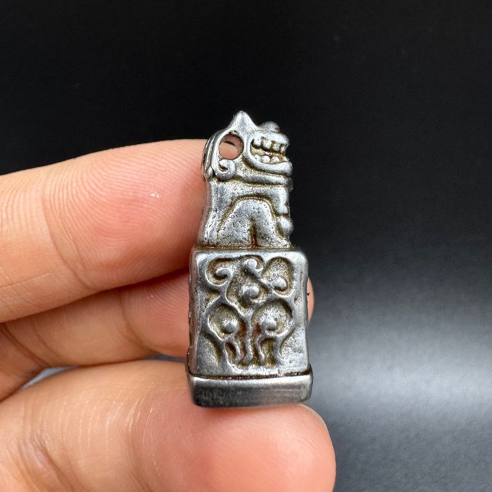 藏式天铁印章法器雪狮印章西藏老藏印寒铁陨铁天铁法印藏传法器