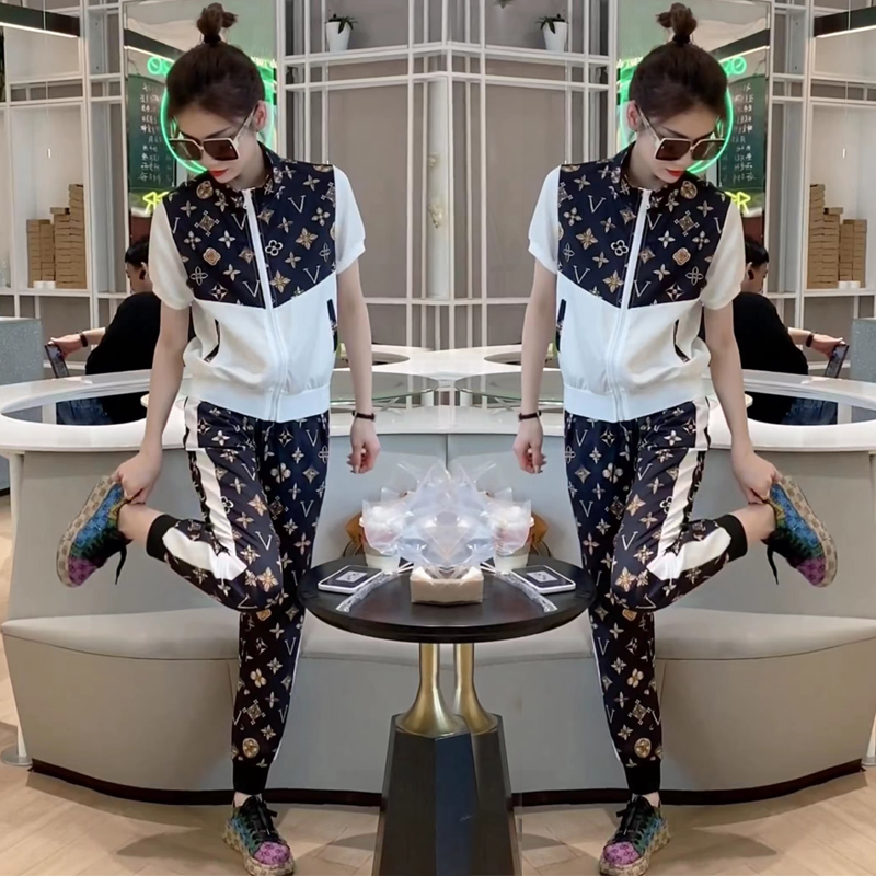 2022 summer new sports suit women's fashion stand-up collar color matching sweater high-end casual age-reducing two-piece trend