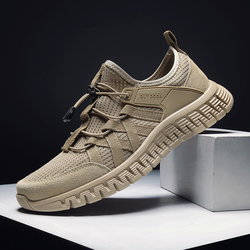 In the summer 2020 outdoor shoes men are light anti - sliding casual shoes men sports running shoes breathable mountaineering shoes