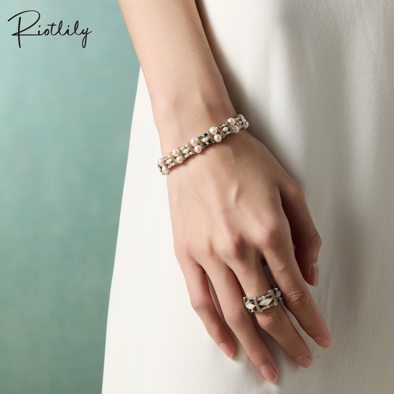 Riotlily/Aitlili White Sparrow's Footprint Bracelet, Retro Elegant Original Design, Autumn Selection of Exquisite Products Riotlily/Aitlili White Sparrow's Footprint Bracelet, Retro Elegant Original Design, Autumn Selection of Exquisite Products