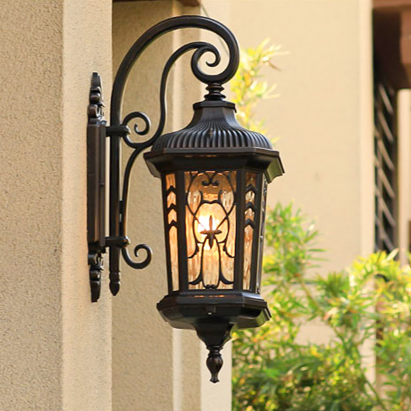 European-style outdoor waterproof wall lamp solar garden light induction super bright American outdoor villa gate exterior wall lamp