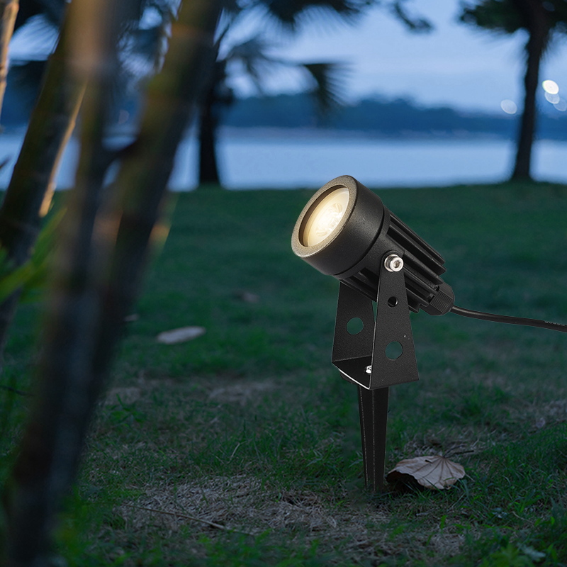 Solar light spotlight outdoor waterproof one for two super bright lawn light garden landscape light tree shooting tree light inserted in the ground buried light
