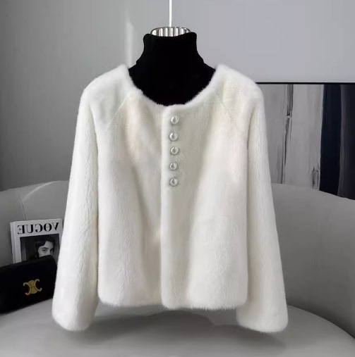 Haining Whole Mink Fur Coat for Women, Short Style, Imported Silhouette Velvet Real Mink Fur Coat, High-End Ladylike Feel Haining Whole Mink Fur Coat for Women, Short Style, Imported Silhouette Velvet Real Mink Fur Coat, High-End Ladylike Feel