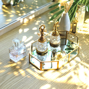 Nordic cosmetics storage tray glass desktop dressing table perfume box lipstick skin care home internet celebrity heart-shaped tray