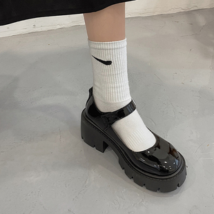 优艾莎黑色玛丽珍小皮鞋