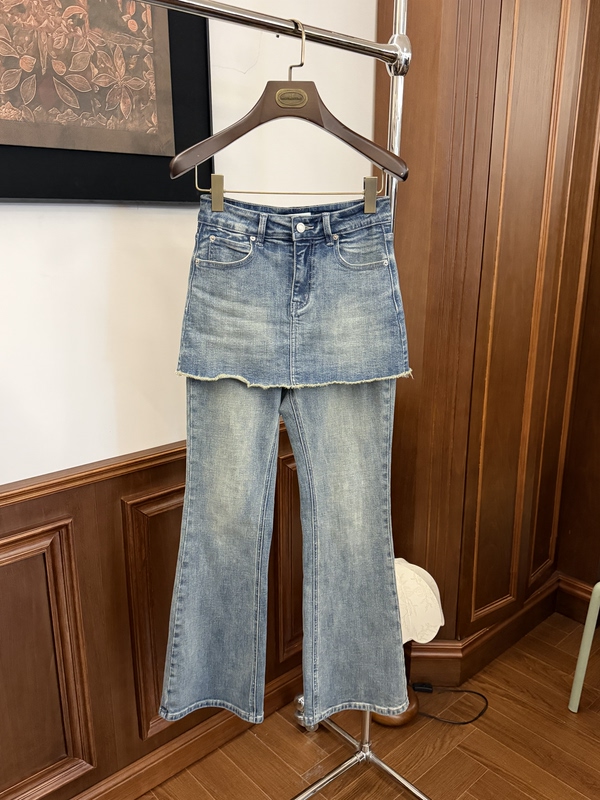 Mmt Korean High-Quality Hip-Covering, High-End Fashion Faux Two-Piece Flared Jeans for Women, New Autumn Collection Mmt Korean High-Quality Hip-Covering, High-End Fashion Faux Two-Piece Flared Jeans for Women, New Autumn Collection