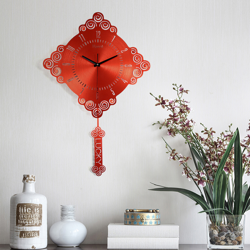 Clock personality Modern Chinese knot art clock wall hanging creative pendulum wall clock Living room household fashion simple atmosphere
