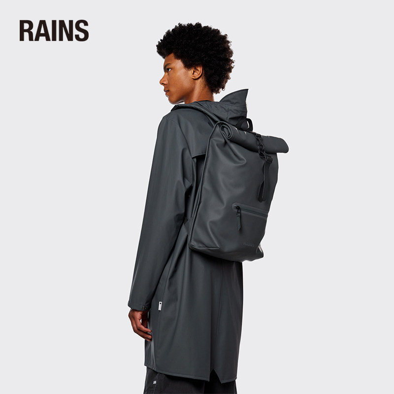 rains rucksack rolltop