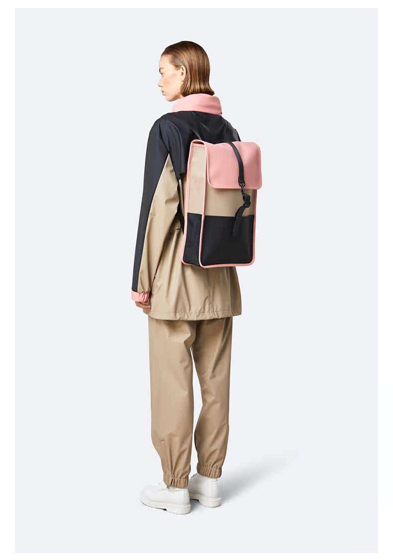 Color-Black-Backpack-деталь_07.jpg