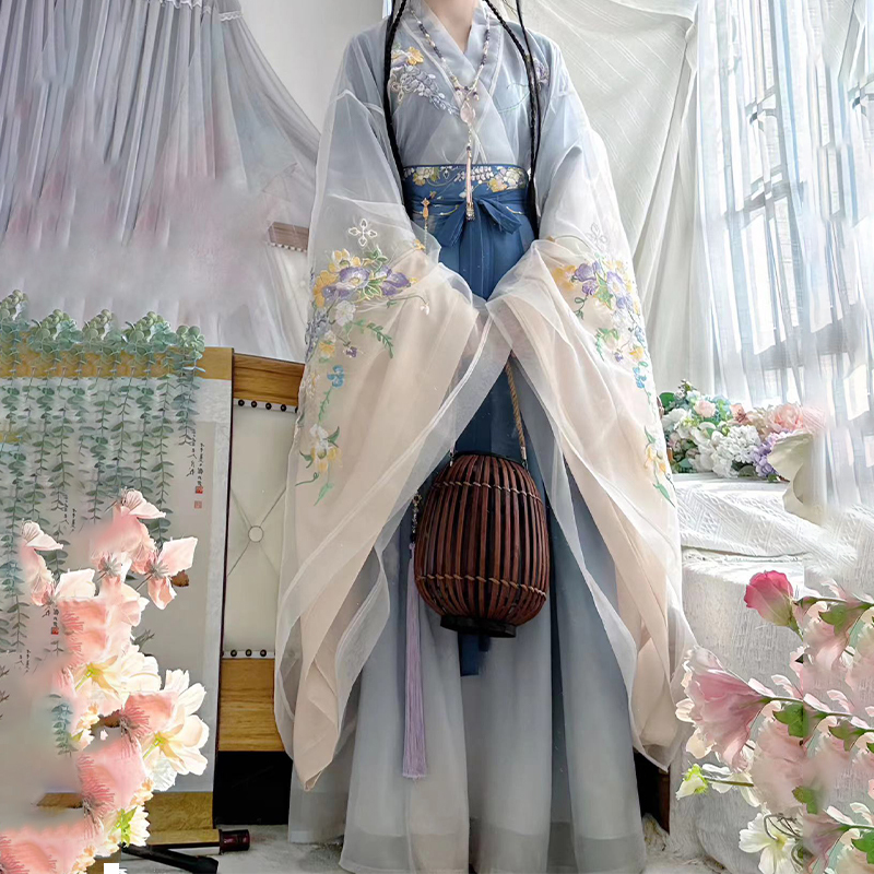 Liu Li Ji【Wisteria】Hanfu for Women, Authentic Original Design, Made in Jin Dynasty Style, Large Sleeves, Heavy Embroidery, Bargain Price, Spring/Summer Set