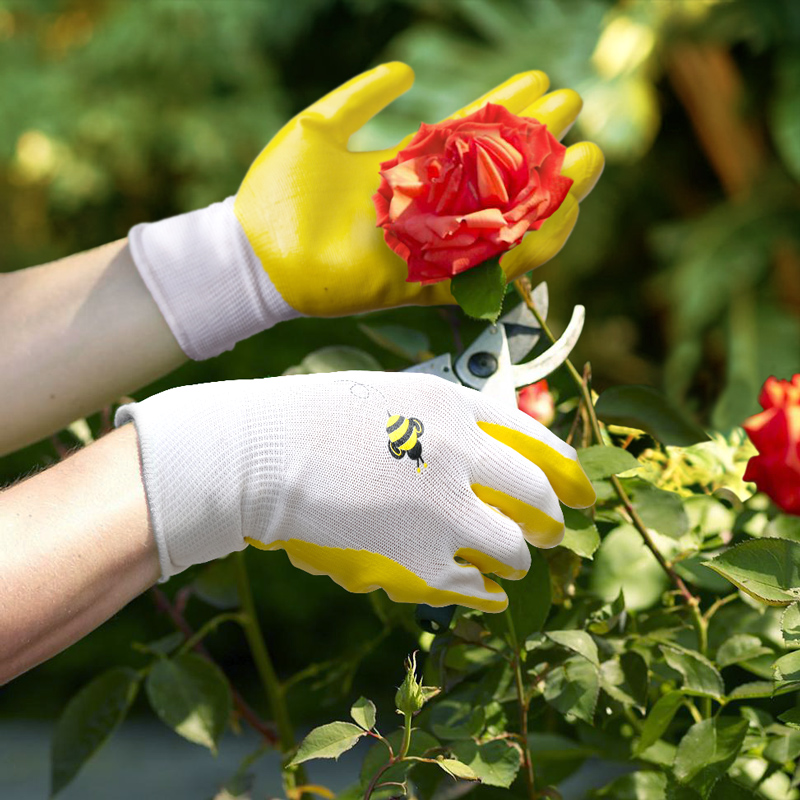 Comfortable non-slip wear-resistant gloves industrial work labor nitrile coated palm dipped labor insurance protective gloves breathable