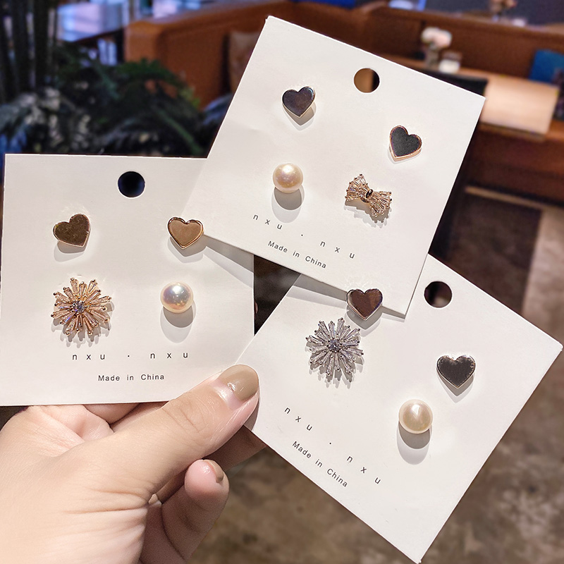 Anti-naked brooch buckle summer waist artifact small pin fixed clothes neckline change small accessories buckle pin invisible woman