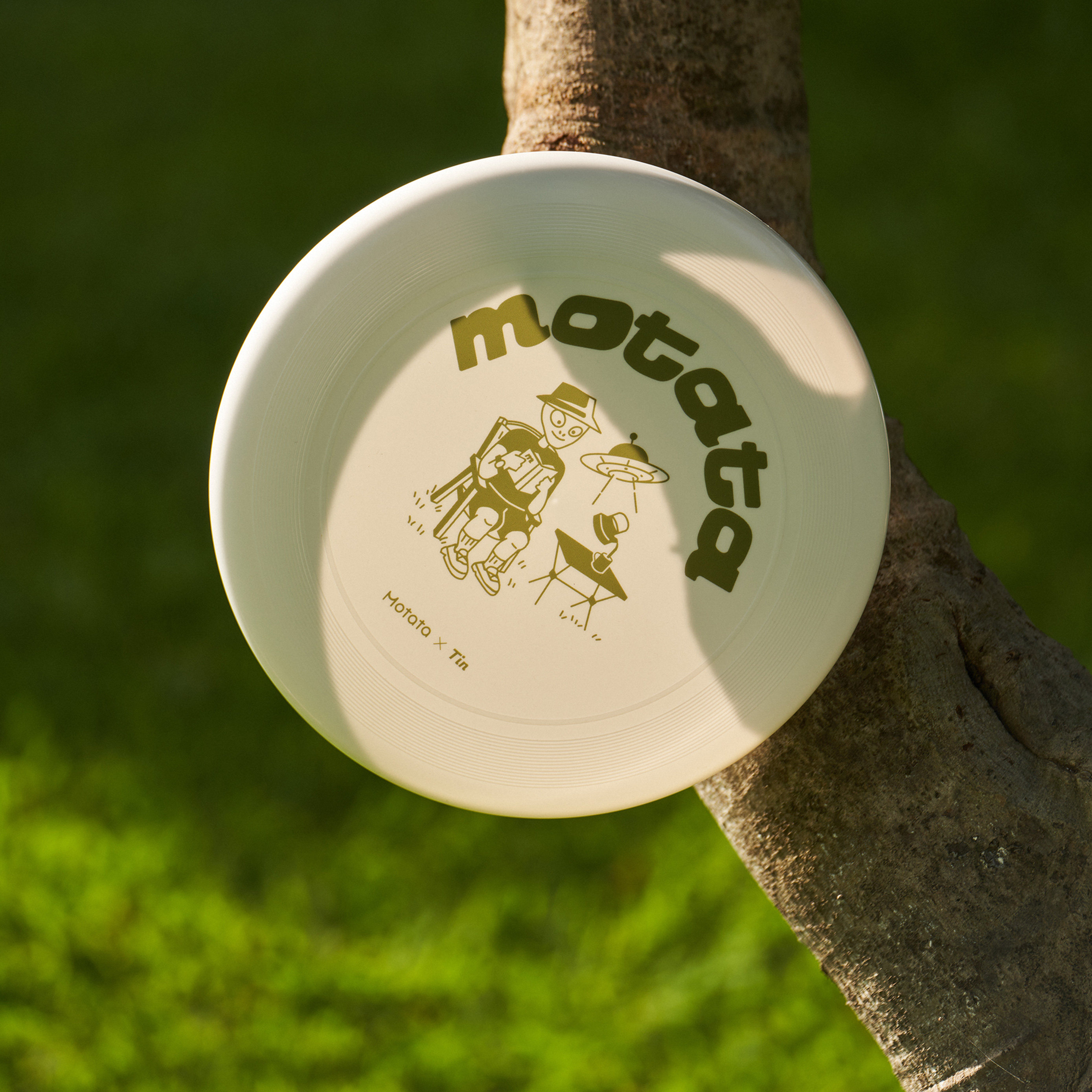 Motata Professional 175g Adult Outdoor Sports Frisbee Designer Joint Model Alien Ultimate Frisbee Team Building