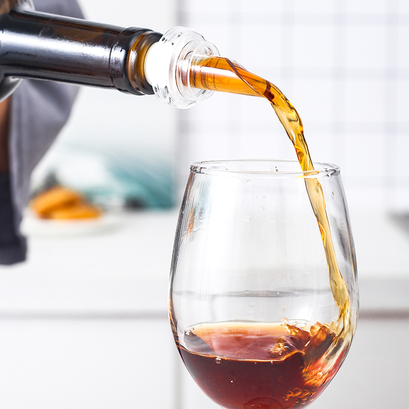 Japanese sealed red wine stopper creative wine bottle stopper pourer vinegar soy sauce bottle stopper foreign wine champagne diverter dust cover