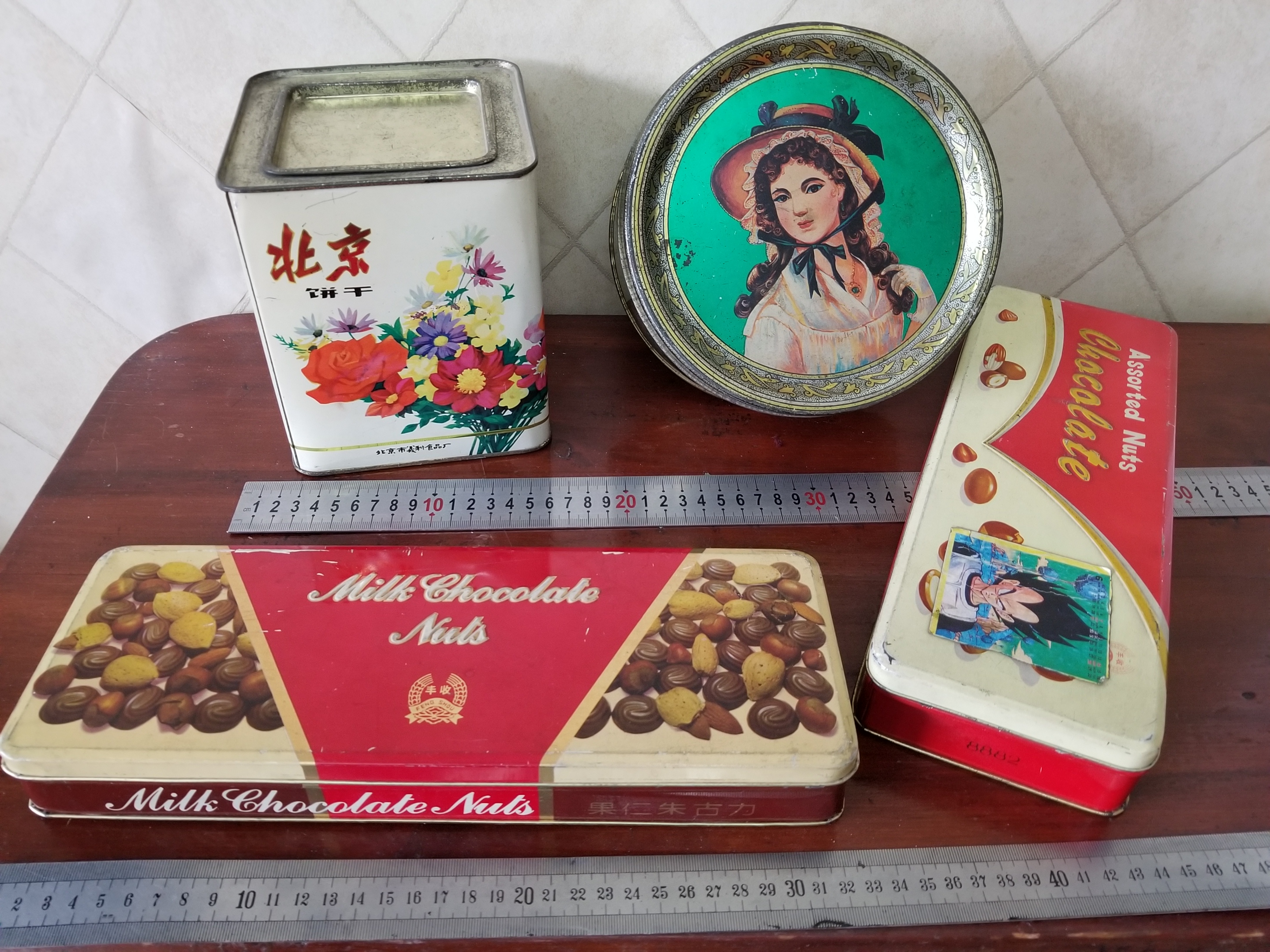 80s Tin biscuits box biscuit barrel Candy Boxes Iron Box figure flowers and more-Taobao