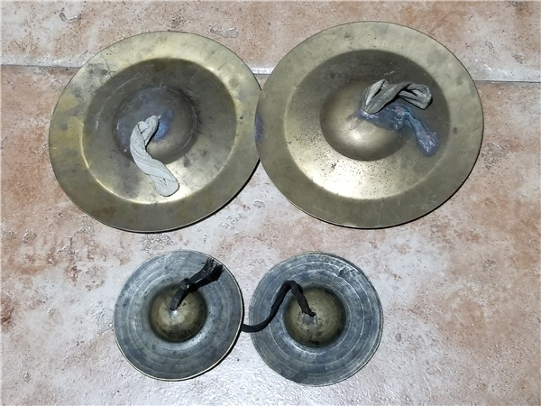 small copper play gong